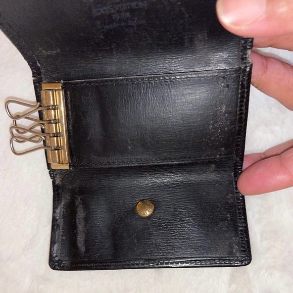 Louis Vuitton Epi Key Holder - Picture 5 of 12
